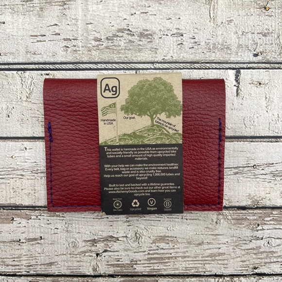 ALCHEMY GOODS BELLTOWN - MINIMALIST VEGAN LEATHER WALLET RED NEW - Picture 2 of 4